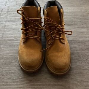 Kids timberland boots size 12